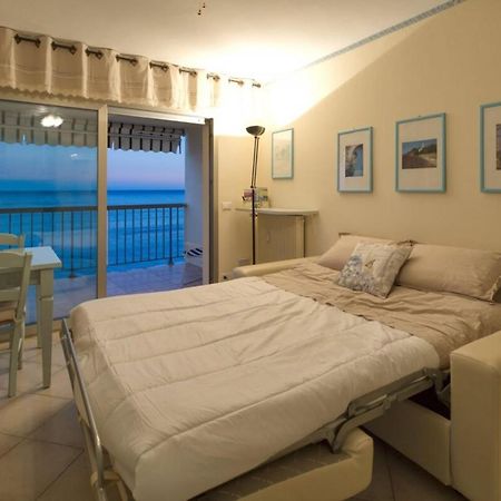 Appartamento Charmant T3 Front De Mer Roccabruna Esterno foto