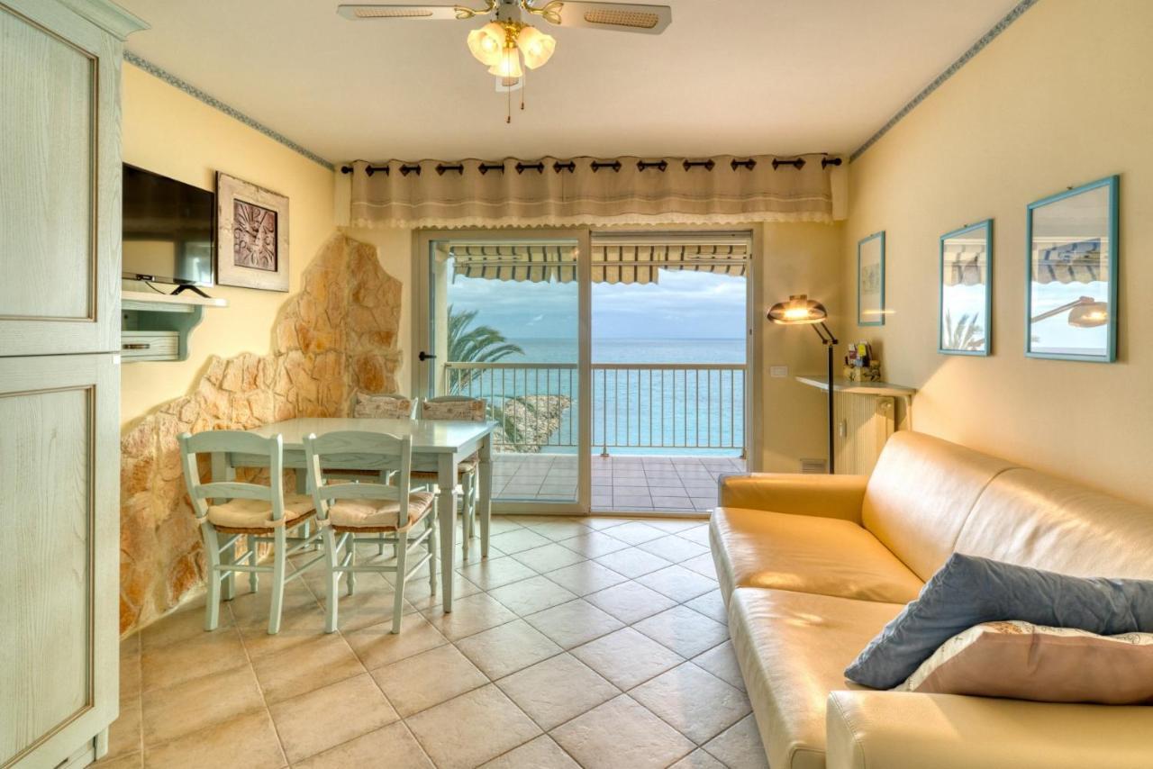 Appartamento Charmant T3 Front De Mer Roccabruna Esterno foto